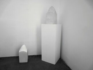 Jill Downen: Window Women, installation view