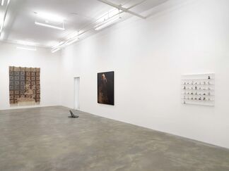Where the threads are worn, installation view