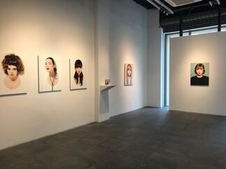 FAKE i REAL ME, installation view