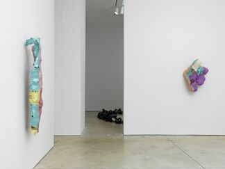 Lynda Benglis: New Work, installation view