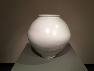 Body and Spirit: Moon Jars by Boo Won Park, installation view