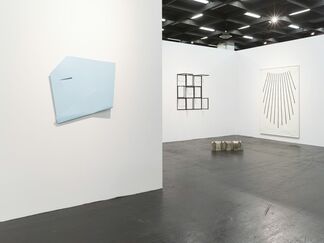 Häusler Contemporary at Art Cologne 2016, installation view