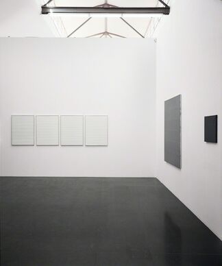 Raimund Girke | Werke 1953-2002, installation view