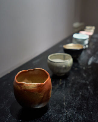 Magic of the Tea Bowl: A Survey of 11 Ippodo Gallery Artists, installation view