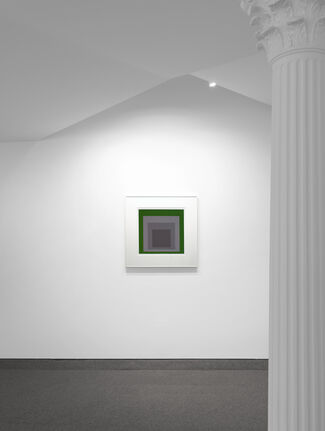 JOSEF ALBERS and FRED SANDBACK, installation view