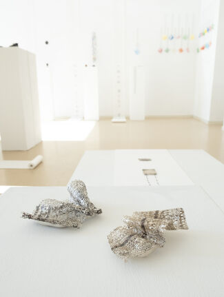 INVISIBLE THREAD, installation view