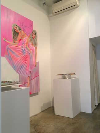 hands on, installation view