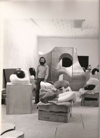 In Memory of Arturo Di Modica (1941 - 21), installation view