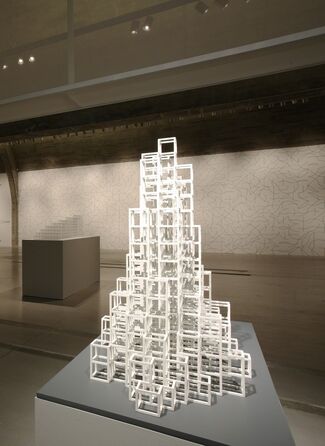 Group Exhibition: Sol LeWitt and Zhang Xiaogang, installation view