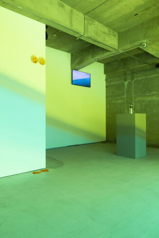 Anything will slip off / If cut diagonally, installation view