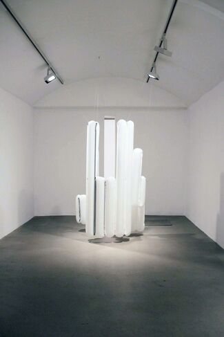 Anastasiya Yarovenko "height width length", installation view