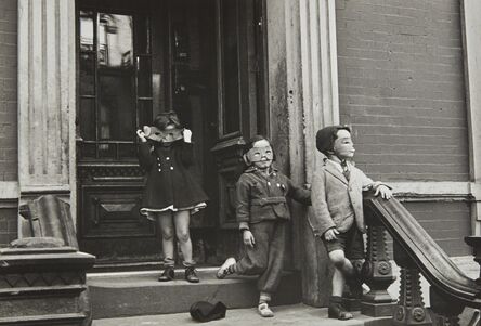 Helen Levitt, ‘N.Y. (masked children on stoop)’, circa 1940