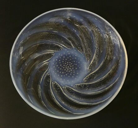 ‘A Lalique 'Poissions' opalescent glass dish’