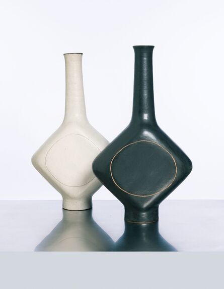 Bruno Gambone, ‘Bianco & Negro  Paire de vases’, vers 1980