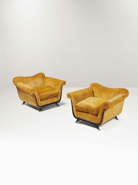 In the style of Guglielmo Ulrich, ‘A pair of armchairs with a wooden structure and fabric upholstery’, 1950 ca.