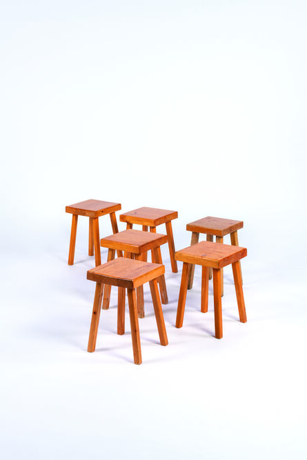 ‘Six stools in pine’, vers 1970
