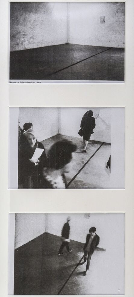 Marco Formento, ‘Una linea nera posta per terra divide da parete a parete lo spazio che la contiene. tel. 010/394009 Ore Pasti Marco’, 1988