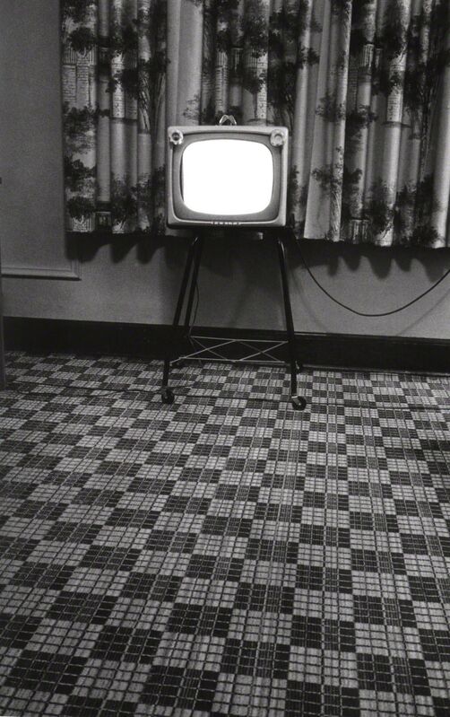 Elliott Erwitt, ‘Motel room, Texas’, 1962, Photography, Gelatin silver enlargement print, Edwynn Houk Gallery