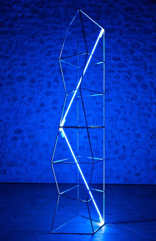 Jacques Toussaint, ‘Scultura luminosa’, 2016, Sculpture, Brass and blue neon, Valmore Studio d'Arte