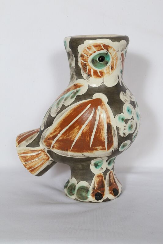 Pablo Picasso, ‘Wood Owl (Ramie 543)’, 1968, Design/Decorative Art, Turned Vase of A.R. White Earthenware Clay, knife engraved under partial brushed glaze, black patina, RoGallery
