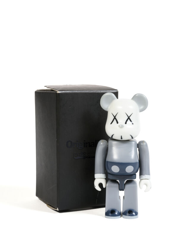 KAWS, ‘Bearbrick 100% (Grey)’, 2006, Sculpture, Painted cast vinyl, DIGARD AUCTION