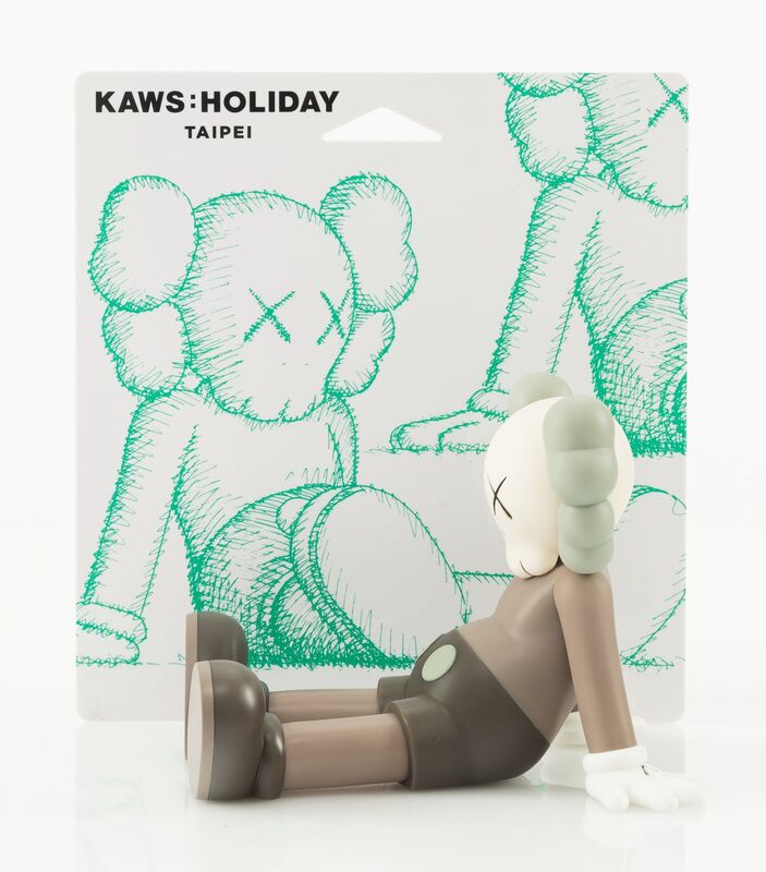 KAWS, ‘Holiday: Taipei, set of three’, 2019, Sculpture, Painted cast vinyl, Heritage Auctions