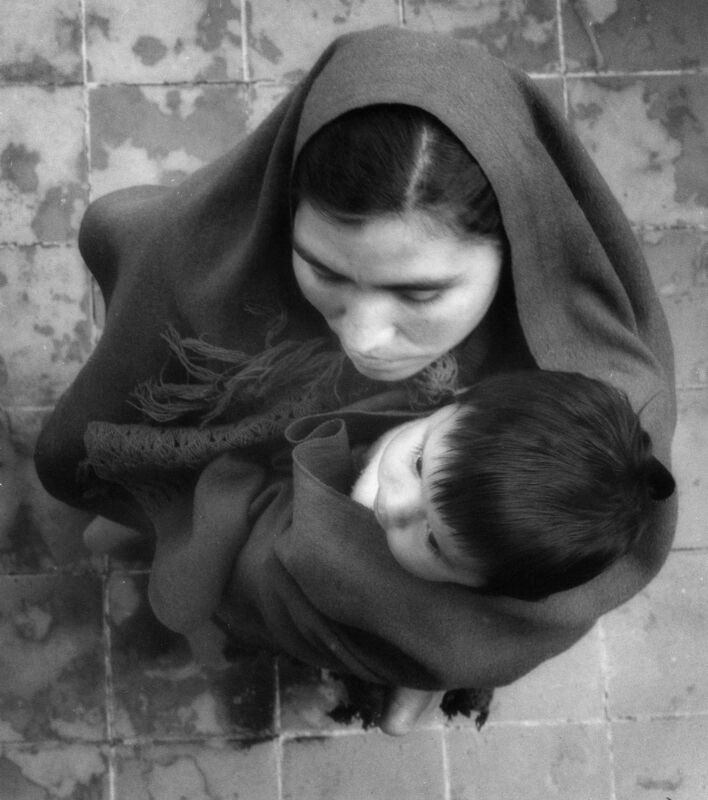 Manuel Carrillo, ‘Woman and Child from Above’, 1961, Photography, Gelatin silver print, Scheinbaum & Russek Ltd.