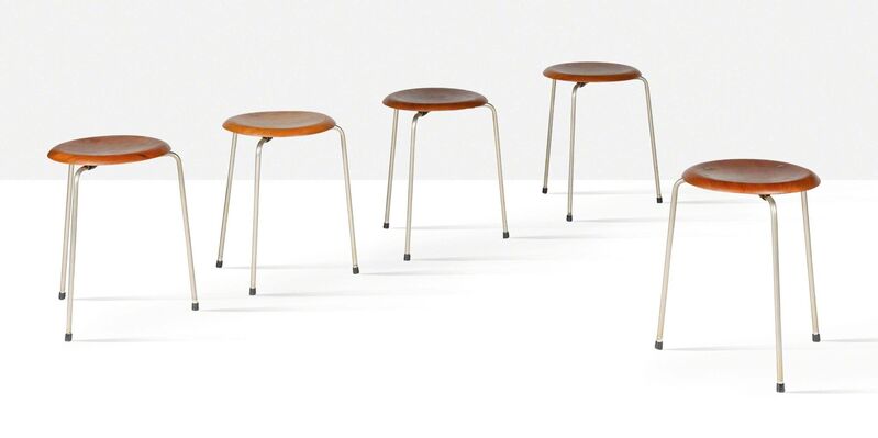 Arne Jacobsen, ‘Dot stools, set of 5’, 1967, Design/Decorative Art, Teak, plastic, chrome-plated steel, Aguttes