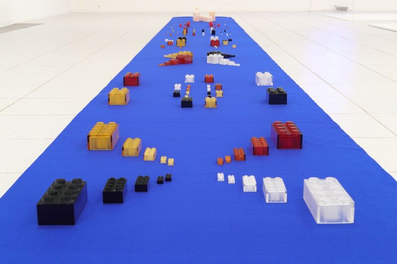 Lieven De Boeck, ‘Sã (100 legos)’, 2014-2015, Installation, Coloured crystal glass, Museum Dhondt-Dhaenens