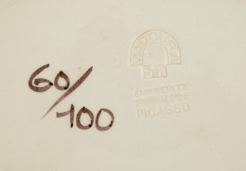 Pablo Picasso, ‘Visage Dans Un Ovale (A.R. 275)’, 1955, Design/Decorative Art, Painted and glazed white ceramic plate, Doyle