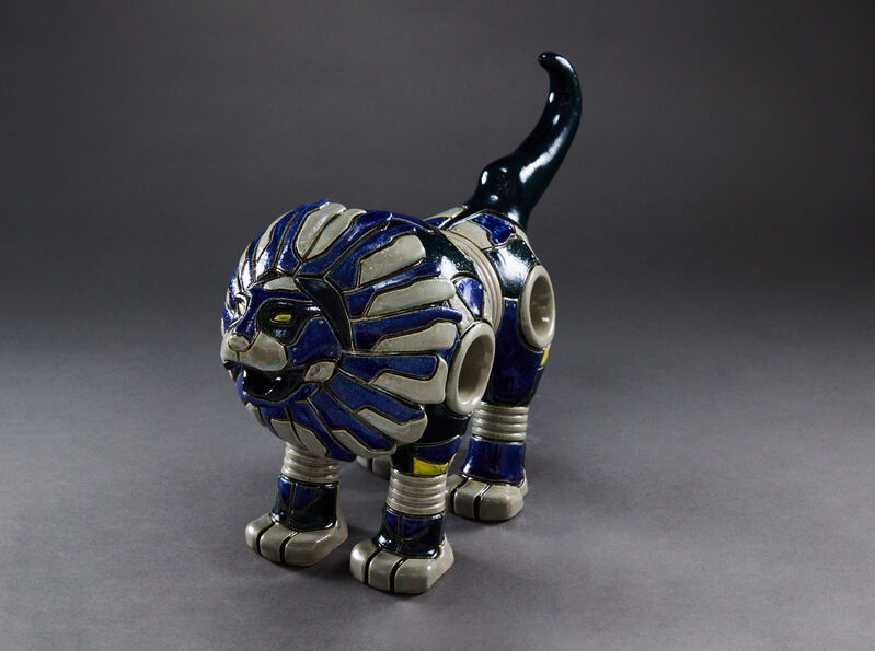 Bing-yan Hsieh, ‘雷霆戰獅 Thunder Lion’, 2020, Sculpture, 陶瓷 陶瓷釉 Glazed Ceramics, Der-Horng Art Gallery