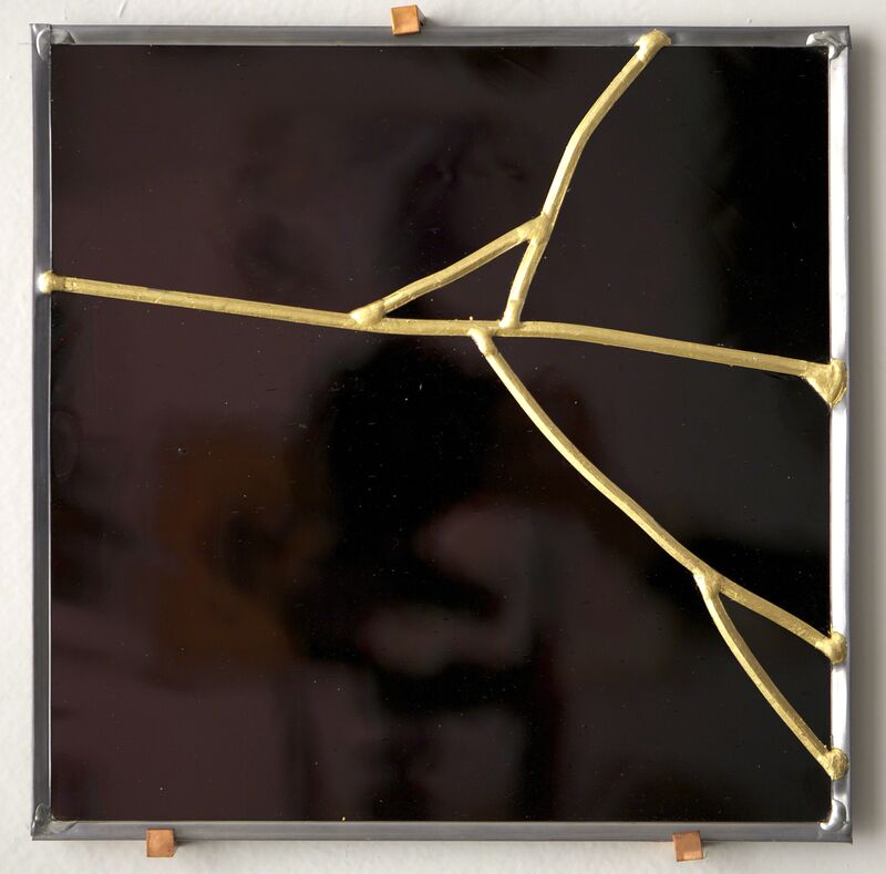 Sarkis, ‘2019.05. Vitrail en Kintsugi N°3’, 2019, Sculpture, Mirrored cast glass (deep dark red), metal and gold leaf 24k, copper fasteners, Galerie Nathalie Obadia