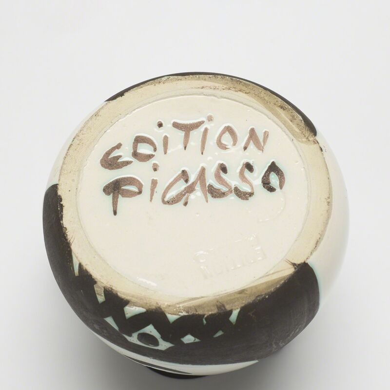 Pablo Picasso, ‘Pichet tetes’, 1956, Design/Decorative Art, White earthenware clay, oxidized paraffin decoration, white enamel, Rago/Wright/LAMA