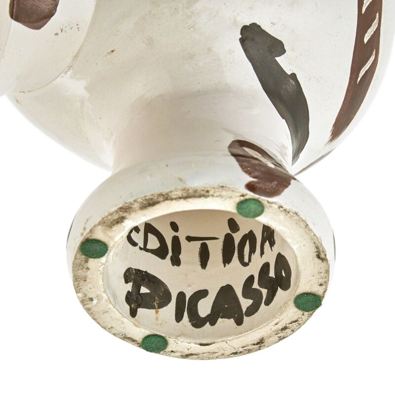 Pablo Picasso, ‘Chouette Aux Traits (A.R. 121)’, 1951, Design/Decorative Art, Painted and partially glazed white ceramic vase, Doyle