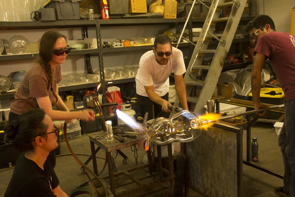 Kelly Akashi and assistants working on November 23, 2019 at KT Glassworks, Los Angeles, CA.