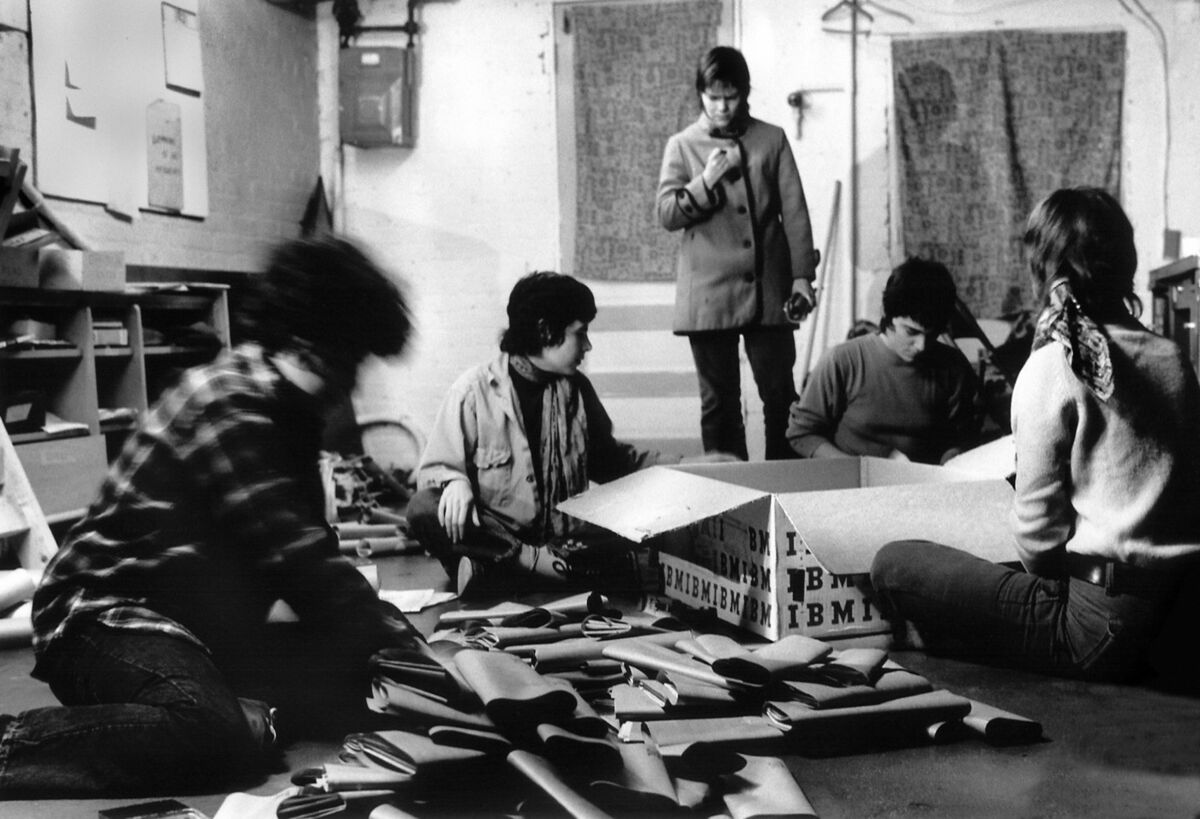 Joan E. Biren, Mailing out The Furies newspaper, Washington, DC, 1972. Left to right: Ginny Berson, Susan Baker (not a member of the Furies Collective), Coletta Reid (standing), Rita Mae Brown, Lee Schwing. © 2019 JEB (Joan E. Biren). Courtesy of the artist.