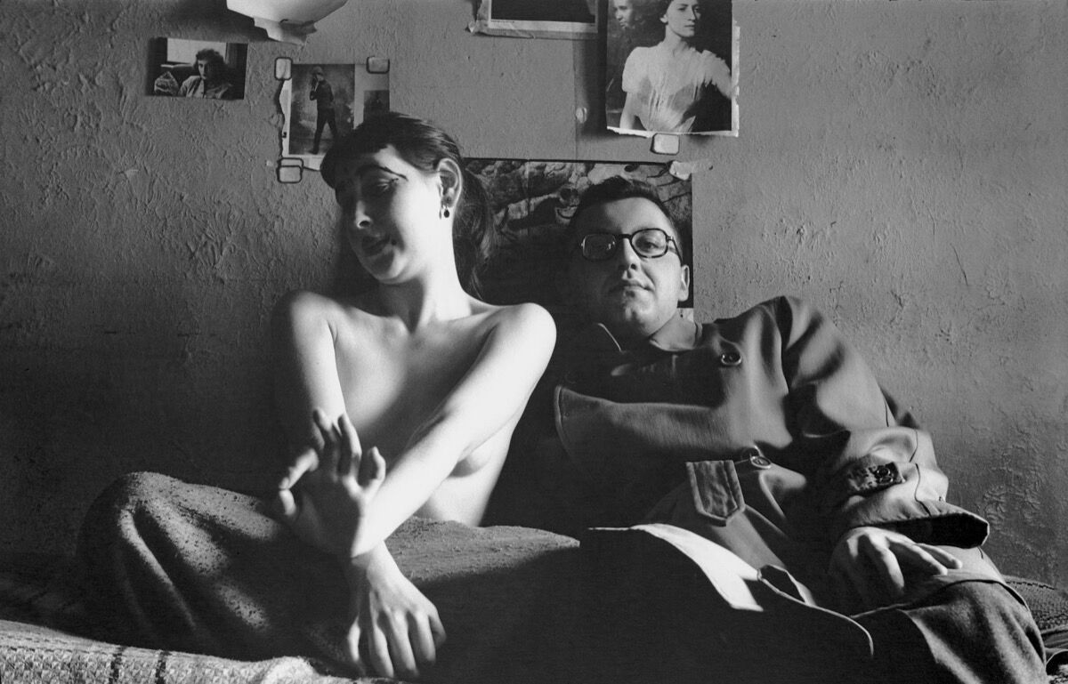 Saul Leiter, Self Portrait with Inez, c. 1947, from “In My Room.” Courtesy of Steidl.