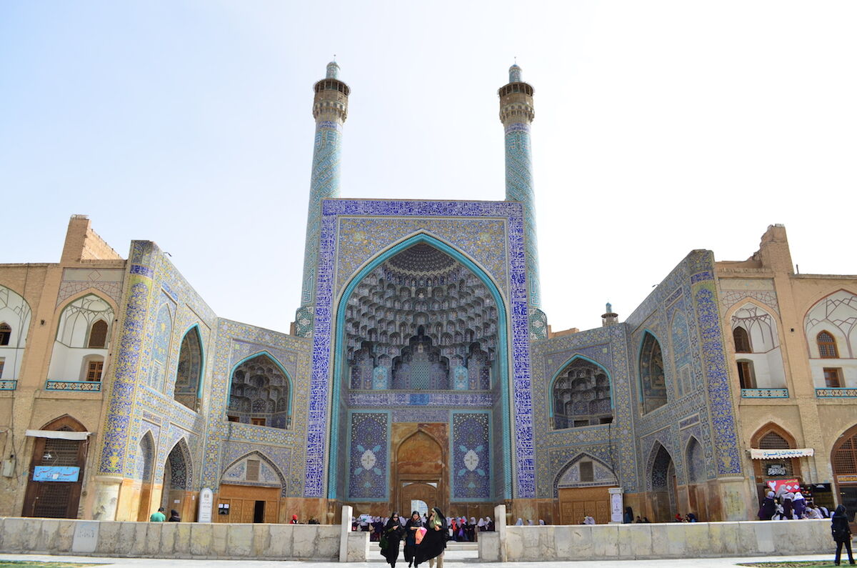 One of the entrances to the Masjed-e Jāmé mosque in Isfahan, Iran. Photo by آرش, via Wikimedia Commons.