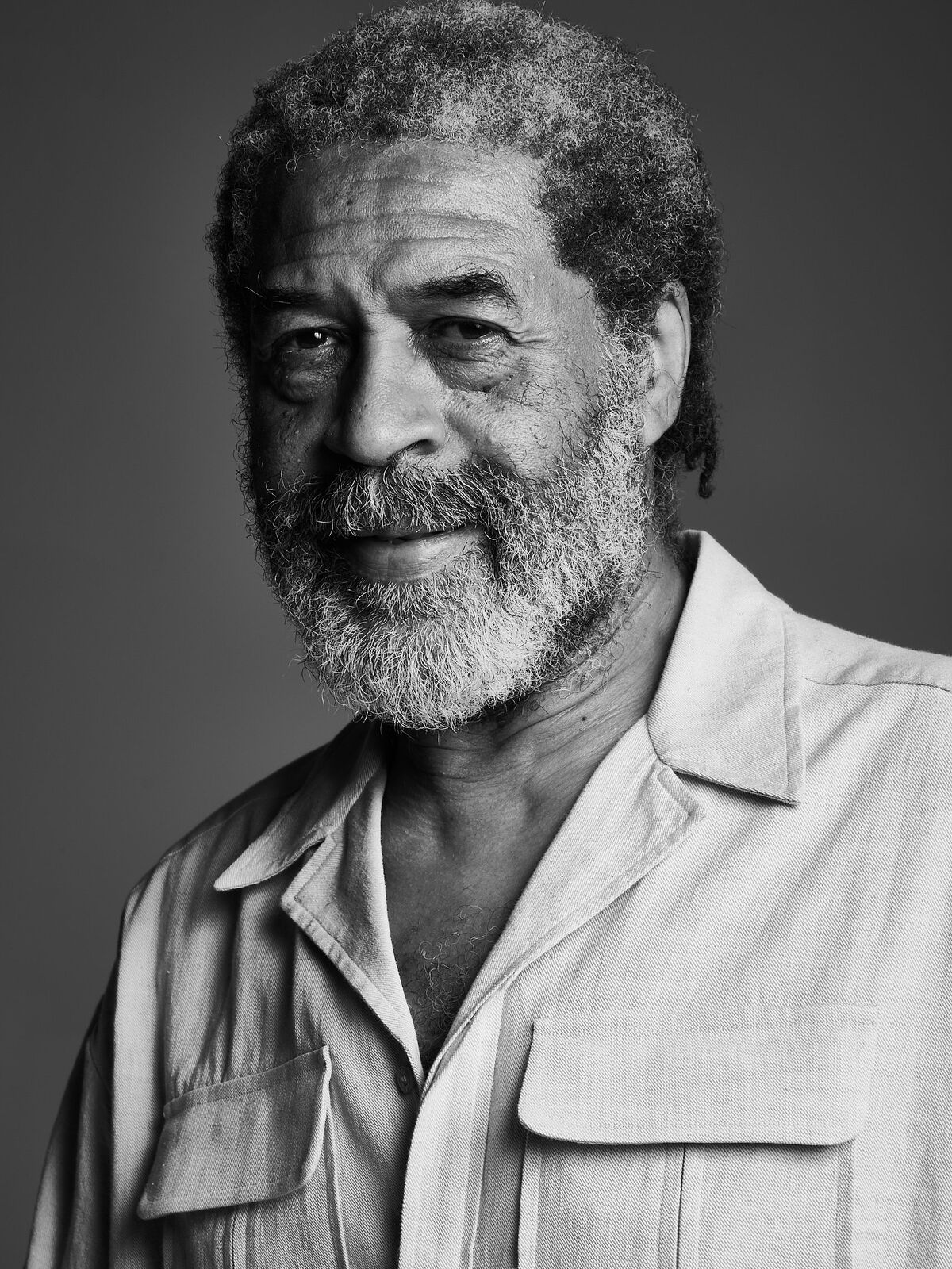 McArthur Binion by Pasquate Abbattista. Courtesy of the artist and Lehmann Maupin, New York, Hong Kong, and Seoul.