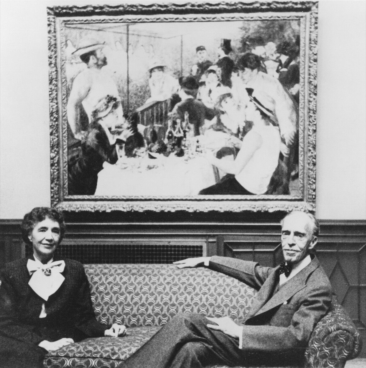 Marjorie and Duncan Phillips in front of Pierre-Auguste Renoir’s Luncheon of the Boating Party , 1880–81, ca. 1954. Photo by Naomi Savage. Courtesy of the Phillips Collection, Washington D.C.