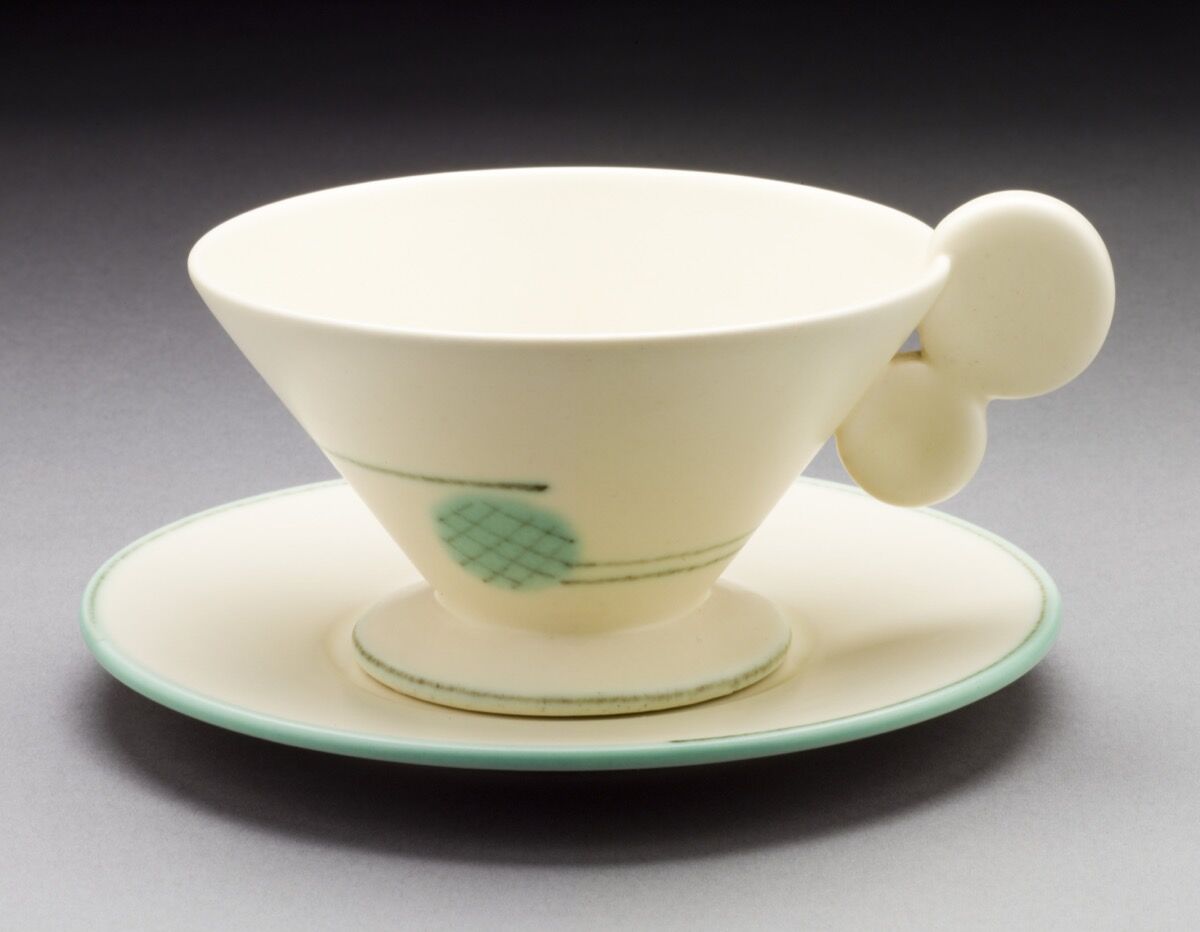 Margarete Heymann-Marks, Haël Werkstätten, Disk Handle Teacup and Saucer, 1930. Courtesy of The Ellen Palevsky Cup Collection, Gift of Max Palevsky. Courtesy of Los Angeles County Museum of Art.