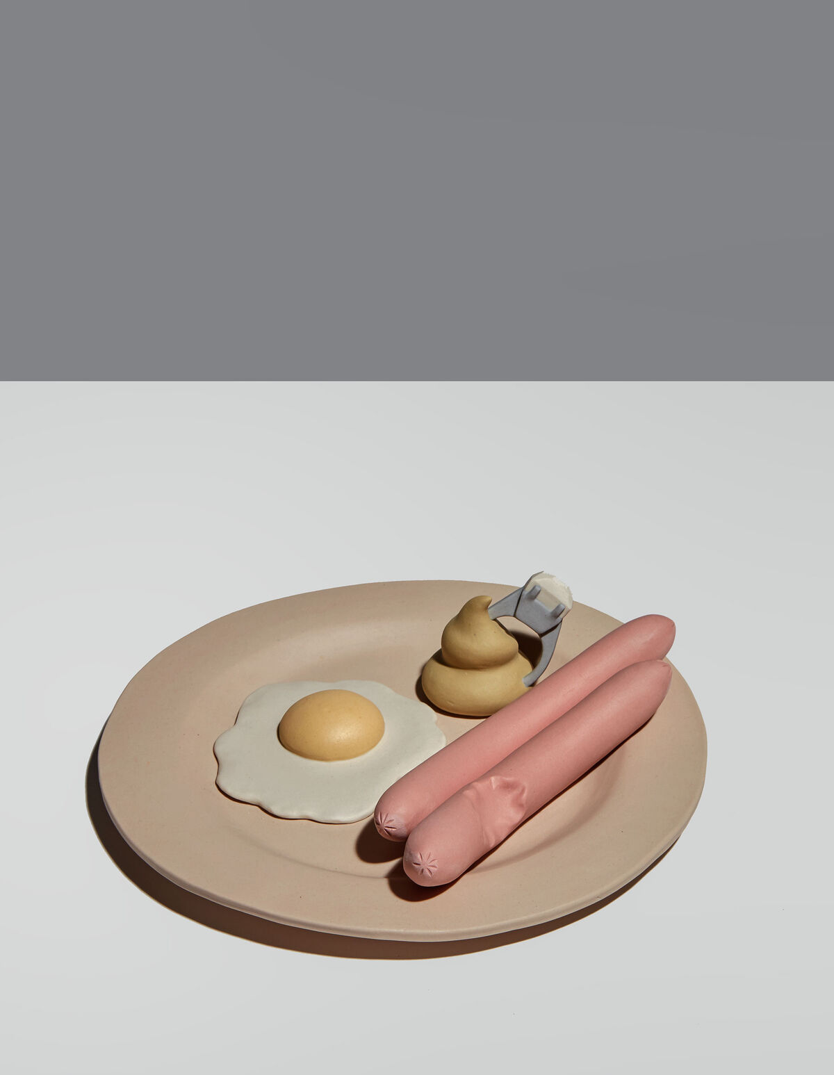 Genesis Belanger, Breakfast in Bed, 2019. Photo by Pauline Shapiro. Courtesy of the artist and Perrotin.