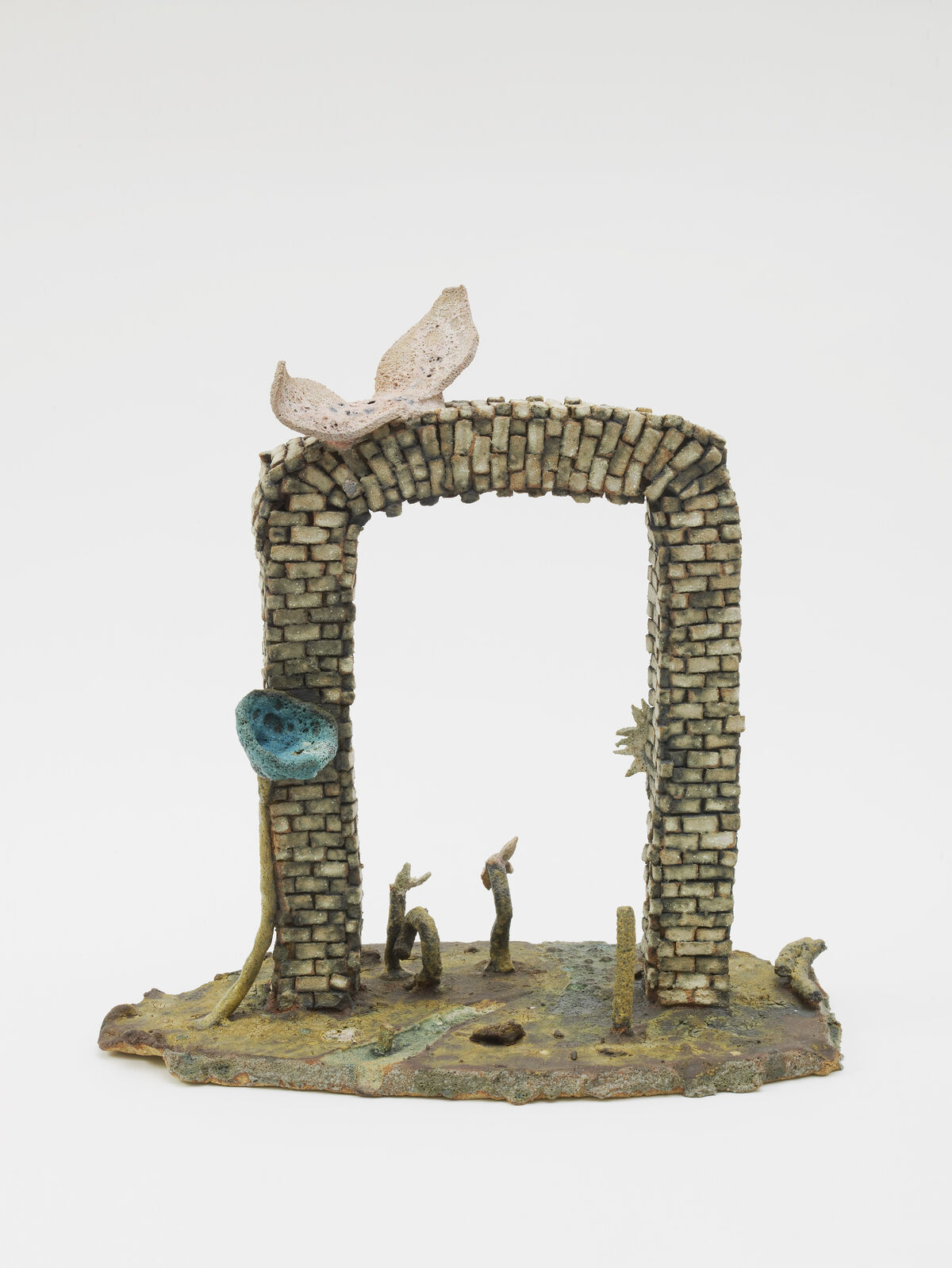 Aaron Angell, Pink Bird, 2015. Courtesy of Rob Tufnell, London/ Köln