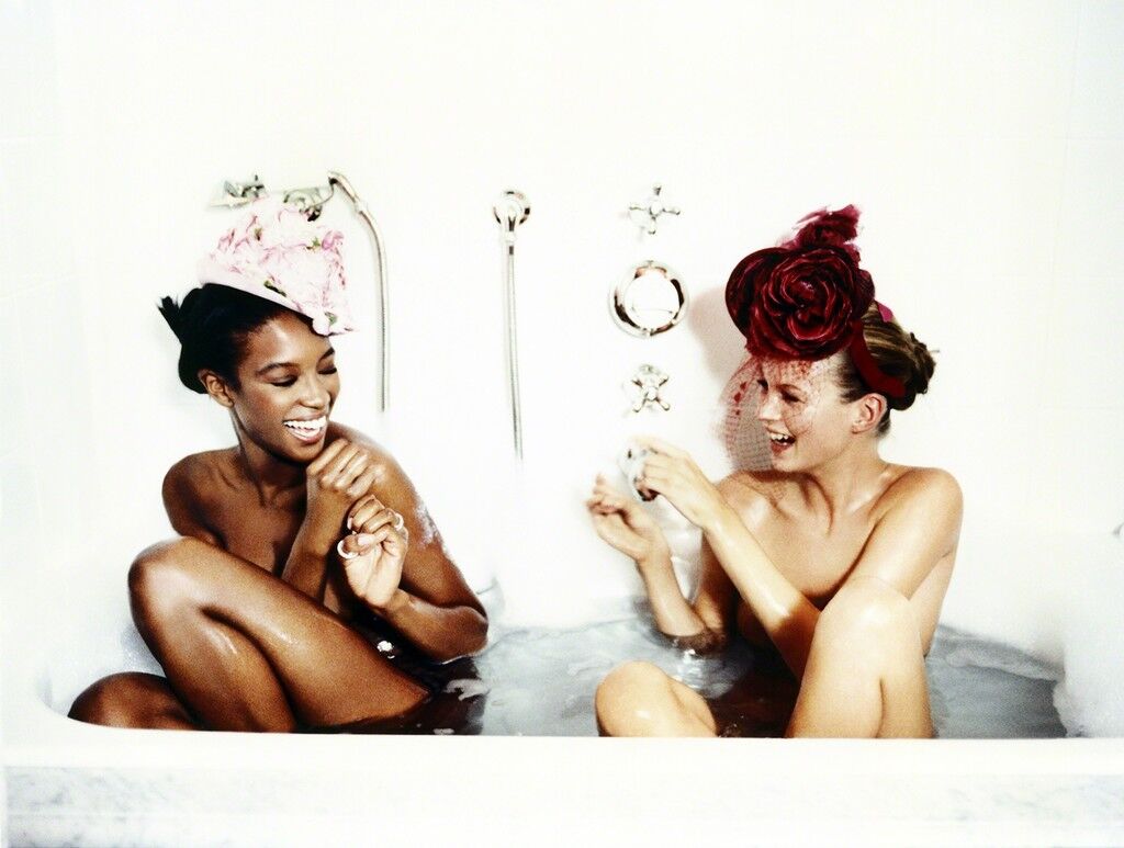 Bathtub, Naomi Campbell and Kate Moss (for Vogue US)