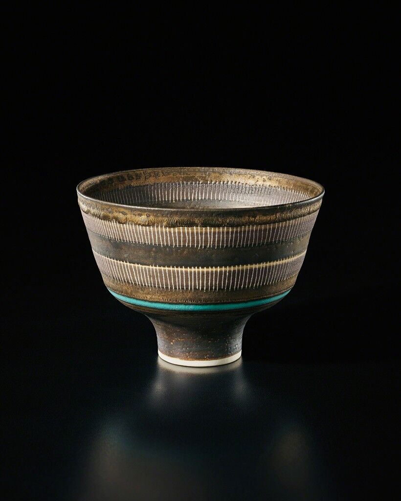 Straight-sided bowl